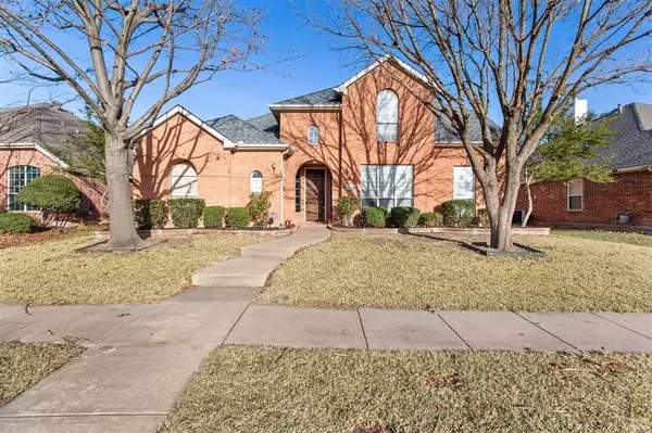 2714 Serena Court,  Garland,  TX 75040