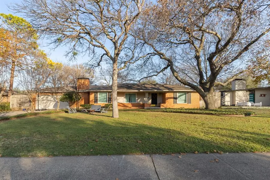 10314 Gooding Drive, Dallas, TX 75229