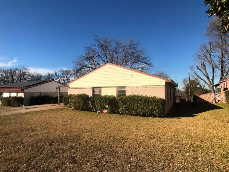 3727 Golden Hills Drive, Dallas, TX 75241