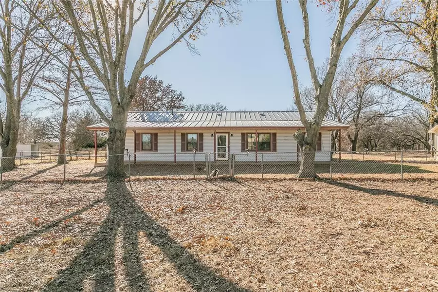 334 County Road 1260, Decatur, TX 76234