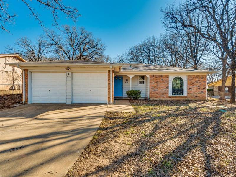 1117 Lakewood Circle, Alvarado, TX 76009