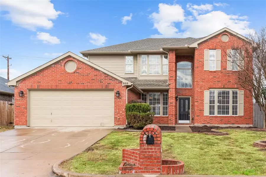 905 Winterwood Court, Arlington, TX 76017