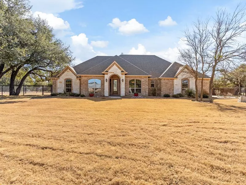 243 S Ridgeoak Court, Weatherford, TX 76087