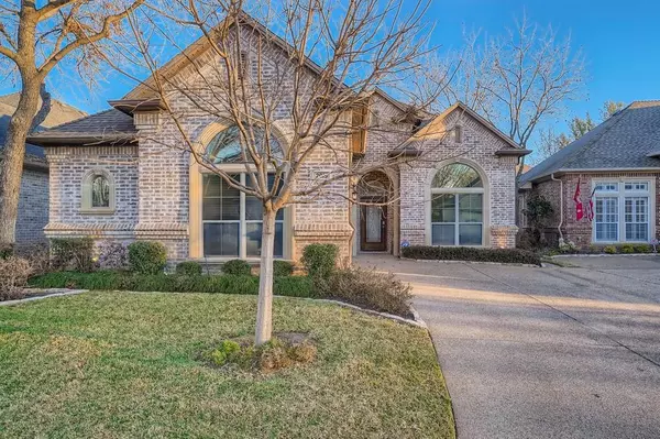 2015 Channing Park Drive, Arlington, TX 76013