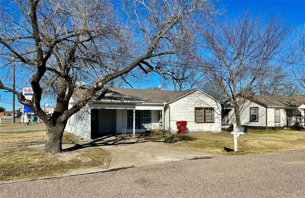 203 Chaffin Street, Bonham, TX 75418