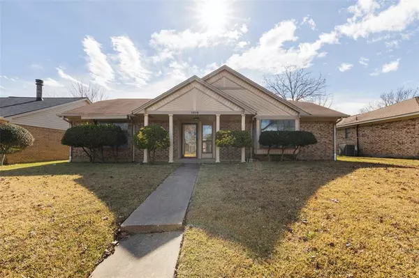 1016 Hunters Glen Drive, Mesquite, TX 75150