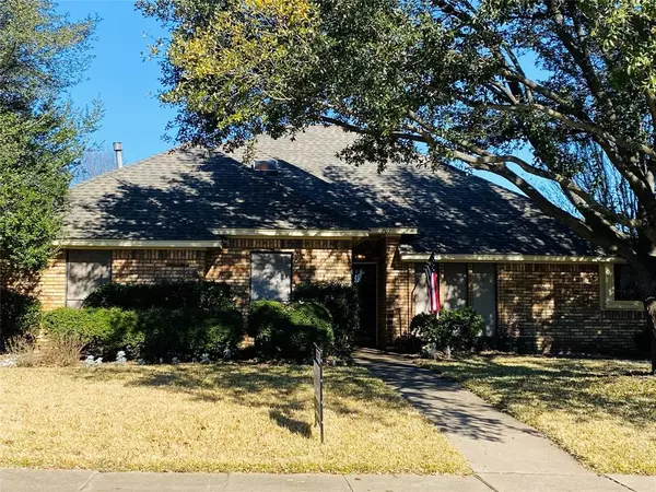 1701 Clearbrook Drive, Allen, TX 75002