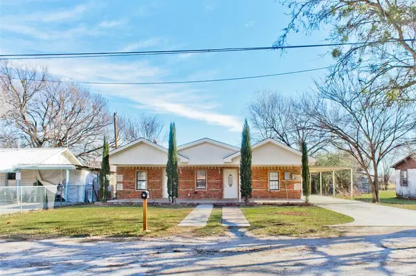 710 2nd Street, Bridgeport, TX 76426