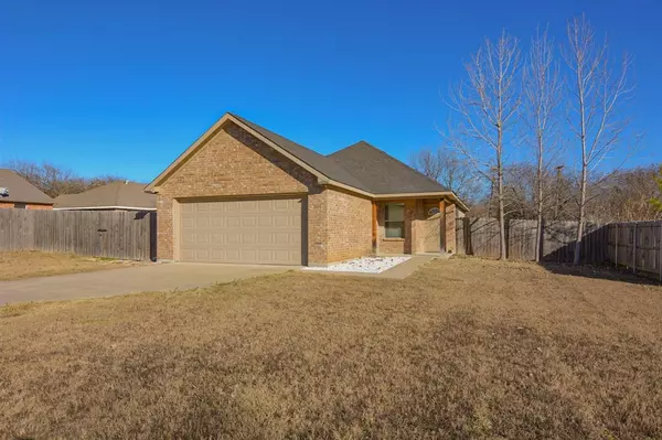 301 S 1st Street, Grandview, TX 76050