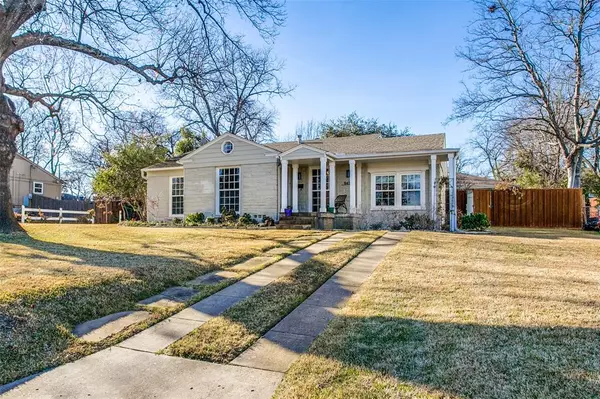 9415 Peninsula Drive, Dallas, TX 75218