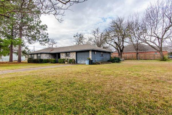 300 S Park Street, Terrell, TX 75160