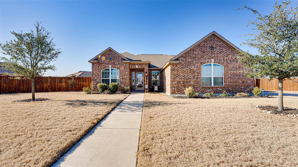 720 Meadow Springs Drive, Glenn Heights, TX 75154