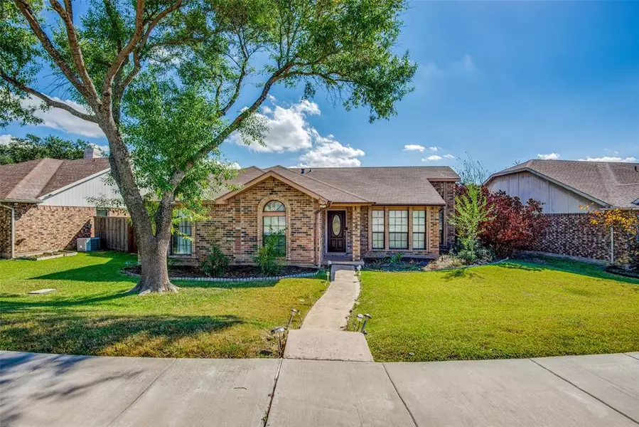 4505 Queen Circle, The Colony, TX 75056