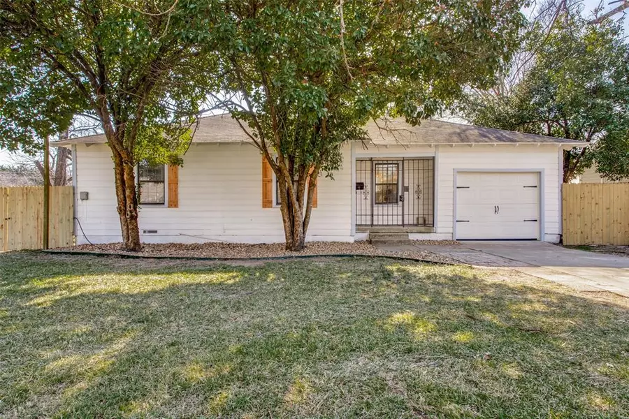 2946 E Ann Arbor Avenue, Dallas, TX 75216