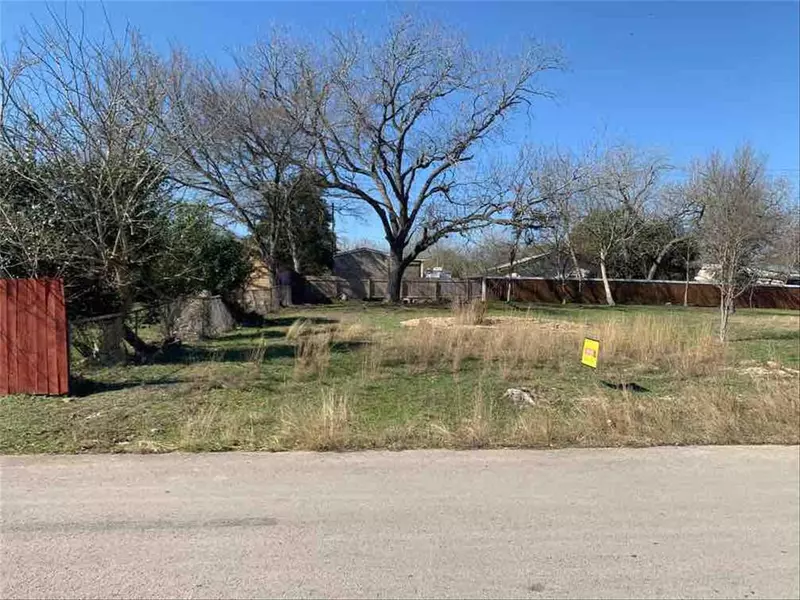 501 Monument Street, Lockhart, TX 78644