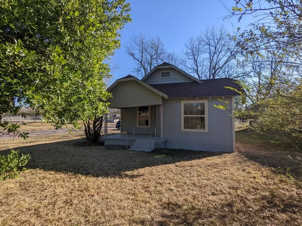 Denison, TX 75020,400 W Elm Street