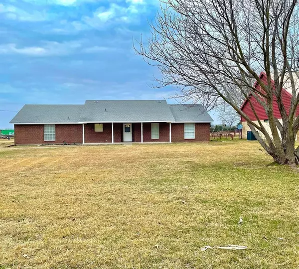 6900 County Road 487, Nevada, TX 75173