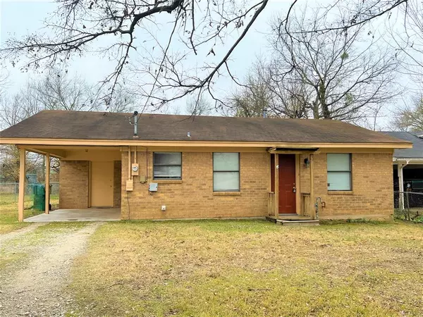 351 Mcdonald Street, Fairfield, TX 75840