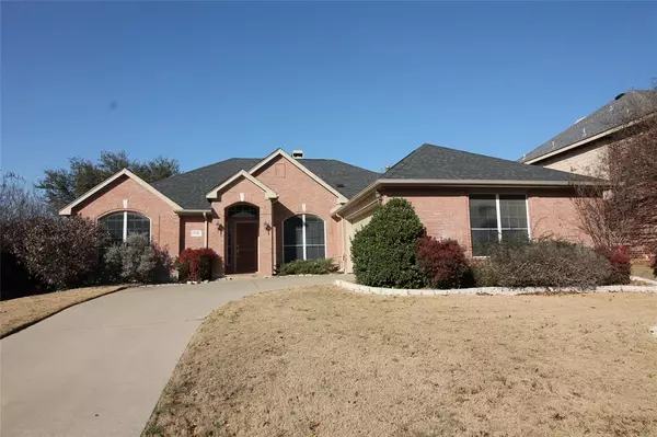 6936 Canyon Springs Road, Fort Worth, TX 76132