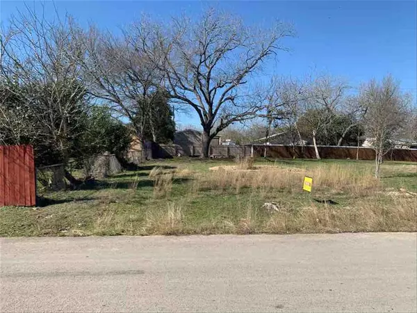 501 Monument Street, Lockhart, TX 78644