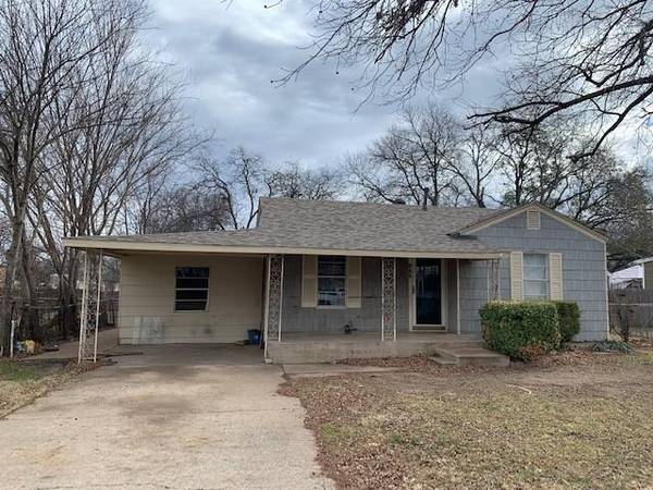 112 Lockwood Street, White Settlement, TX 76108