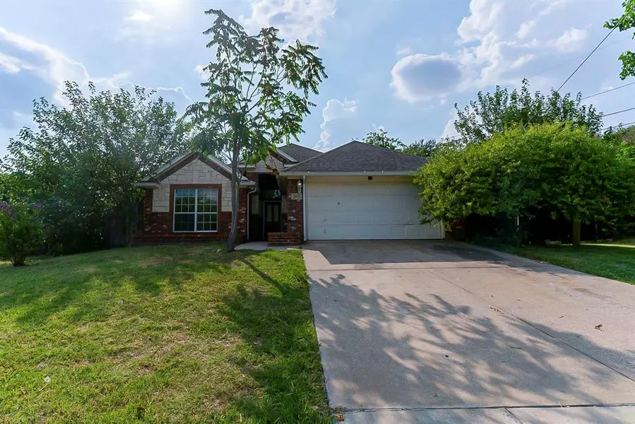 2619 Moore Avenue, Fort Worth, TX 76106