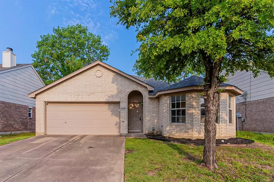 2529 Rivers Edge Drive, Fort Worth, TX 76118