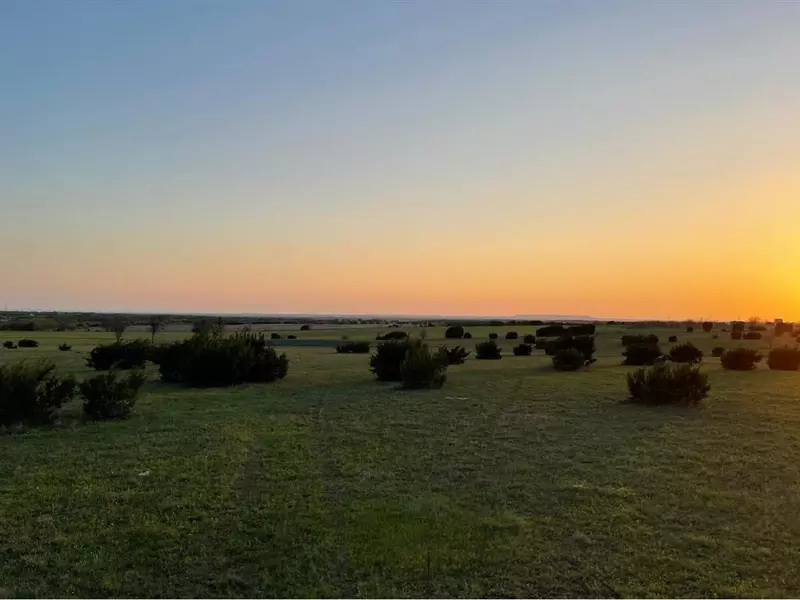 8080 Lanzara Way, Godley, TX 76044