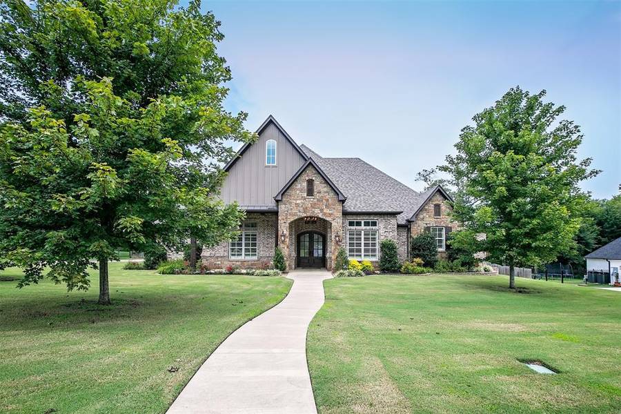 11094 Hidden Hollow Lane, Tyler, TX 75703