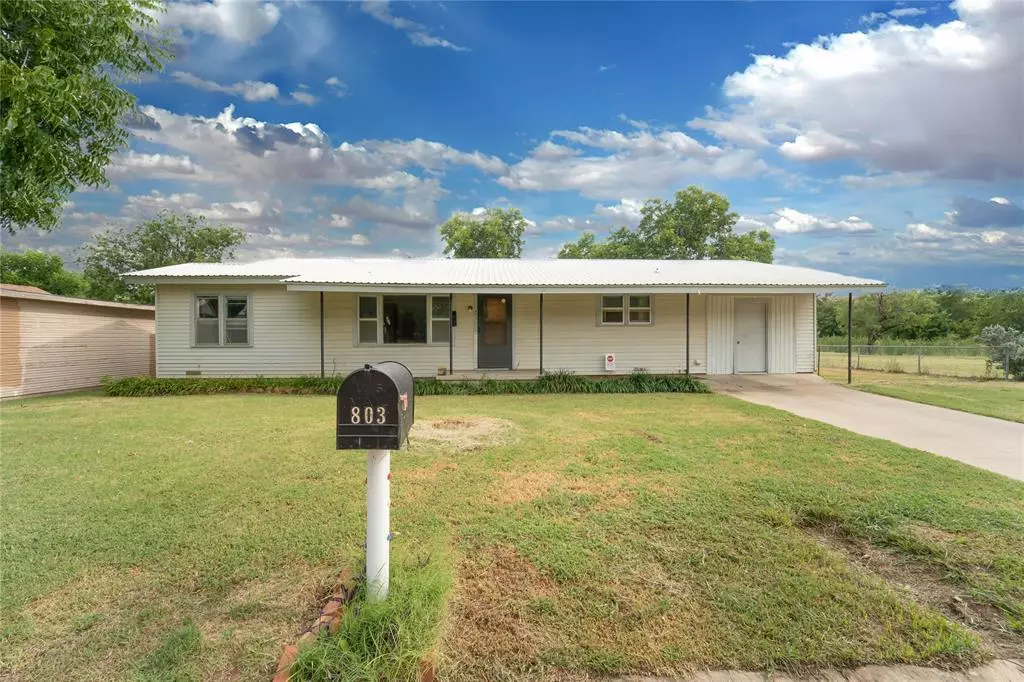 Breckenridge, TX 76424,803 E Lindsey Street