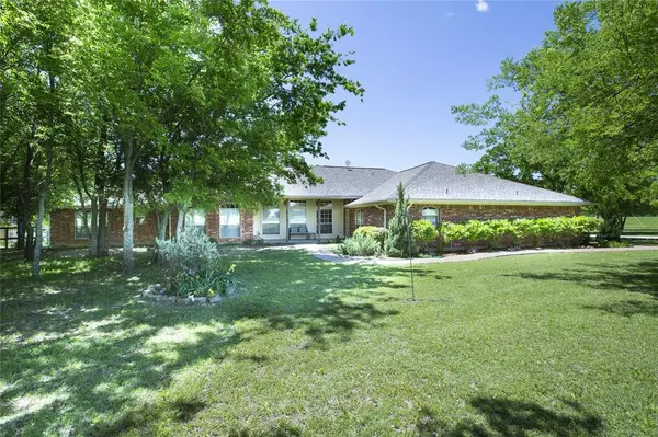 215 Red Baron Drive, Rhome, TX 76078