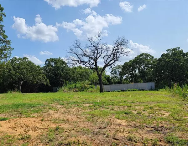 172 Lakeview Circle, Pilot Point, TX 76258