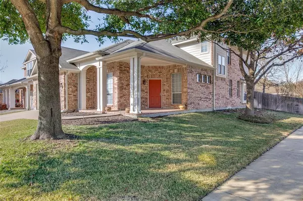 1001 Loblolly Pine Drive, Arlington, TX 76012