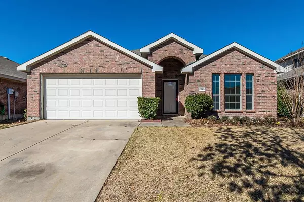 2023 Club Oak Drive, Heartland, TX 75126