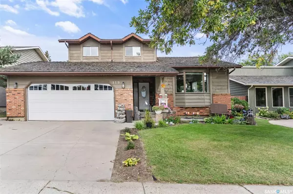 119 Whiteshore CRESCENT,  Saskatoon,  SK S7J 3W3