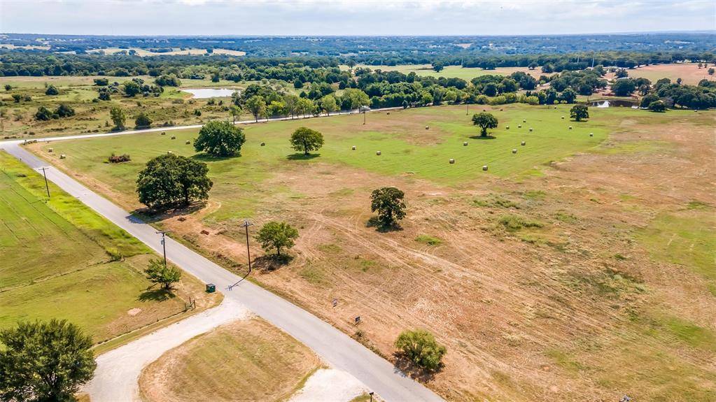 320 County Road 3141, Decatur, TX 76234