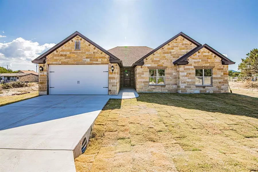 2611 Deer Trail, Granbury, TX 76048