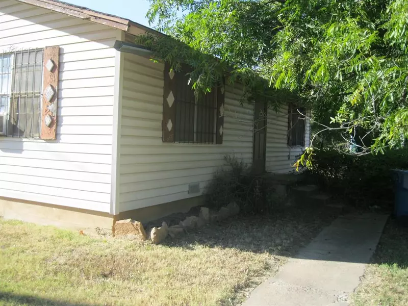 1001 N Breckenridge Avenue, Breckenridge, TX 76424