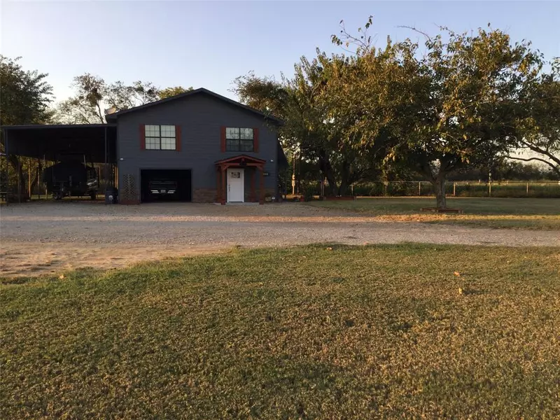 8664 County Road 3609, Quinlan, TX 75474