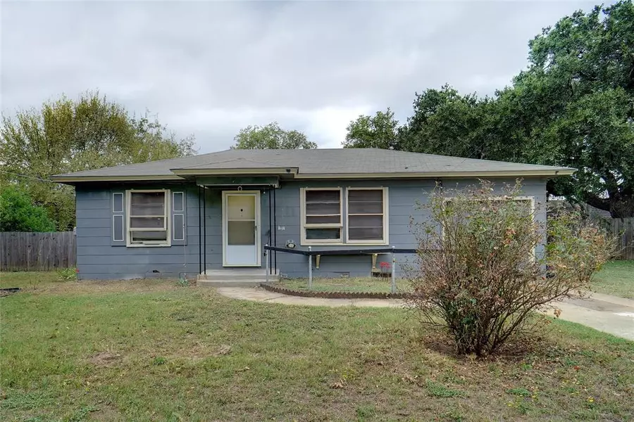 6136 Guilford Street, Forest Hill, TX 76119