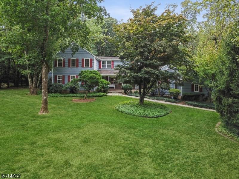 214 Preston Dr, Long Hill Twp., NJ 07933