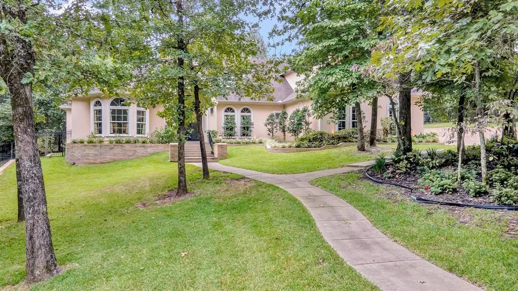 Tyler, TX 75703,1915 Stoneleaf Drive