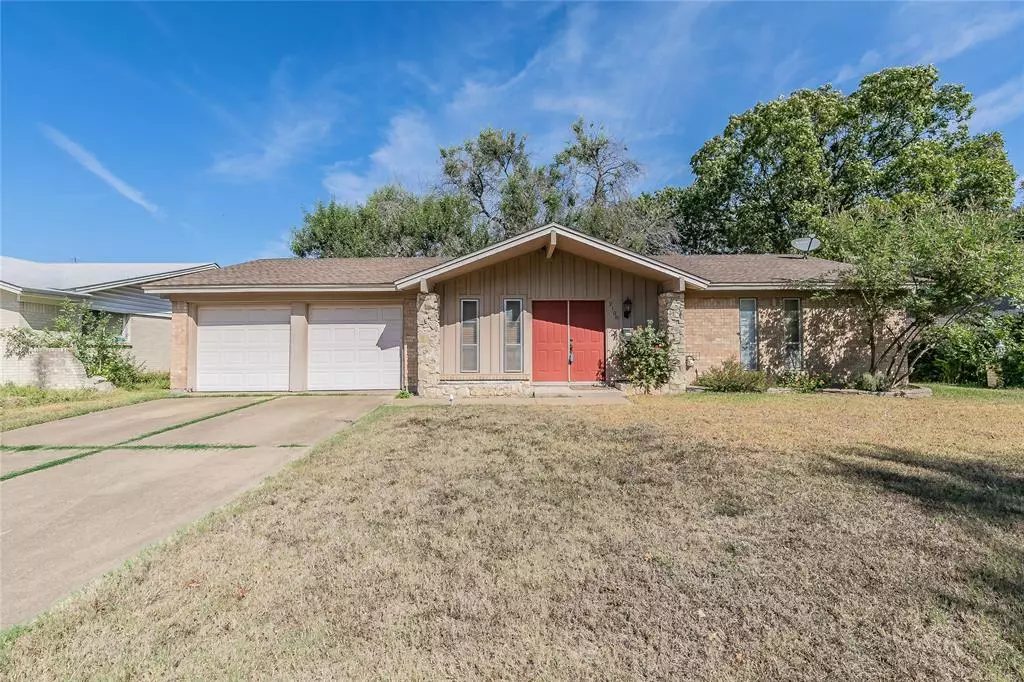 Edgecliff Village, TX 76134,2108 Cliffside Drive