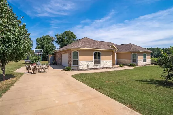 205 Vz County Road 4807, Ben Wheeler, TX 75754