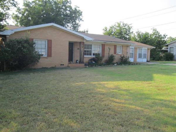 407 N Dubois Avenue, Breckenridge, TX 76424