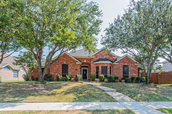 920 Granview Drive, Lewisville, TX 75067