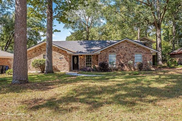 2048 N Kirkwood Drive, Shreveport, LA 71118