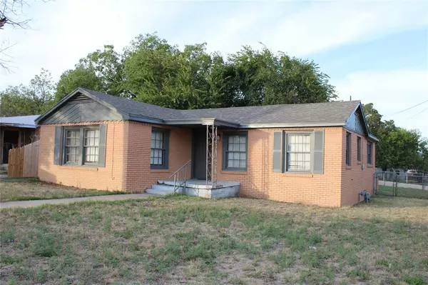 Brownwood, TX 76801,1306 15th Street