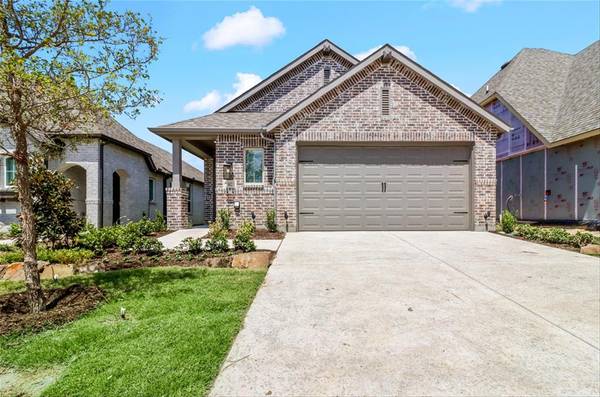 1612 Whispering Meadow Drive,  Van Alstyne,  TX 75495