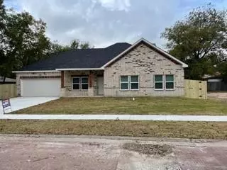 527 N Commerce Street, Gainesville, TX 76240